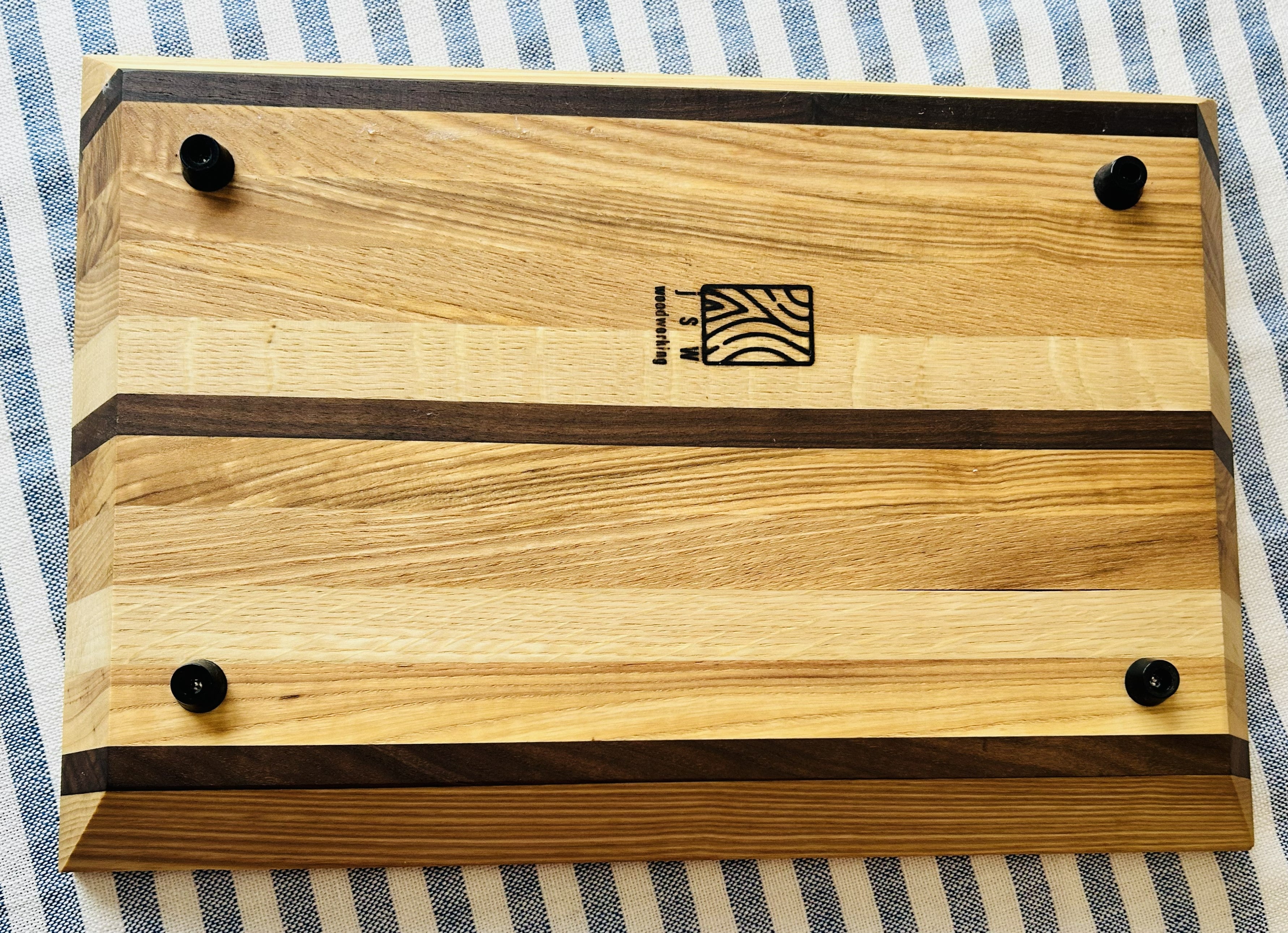 Tripple Stripe Ash and Walnut Side Grain Cutting board